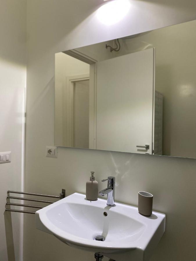 Premium Apartment City Center Каляри Екстериор снимка